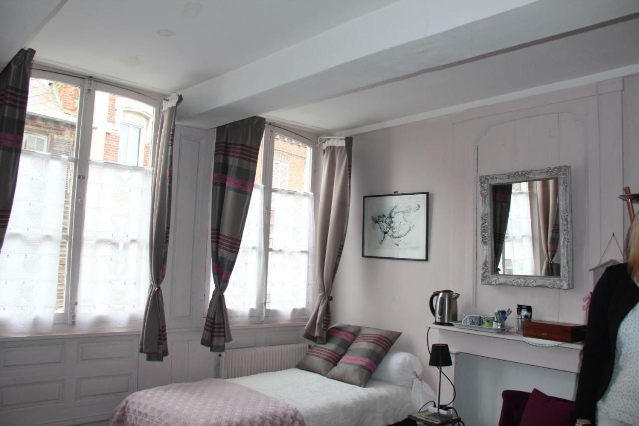 Les Capucines Bed & Breakfast Abbeville Dış mekan fotoğraf